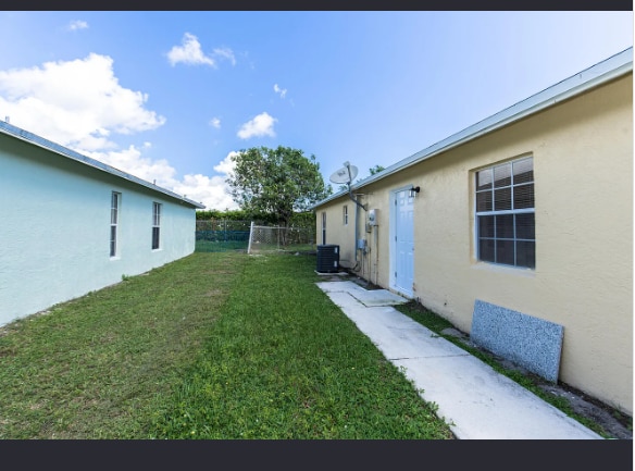 Building Photo - 2634 W 28th St