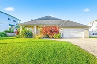 Building Photo - 7 Deerwood St