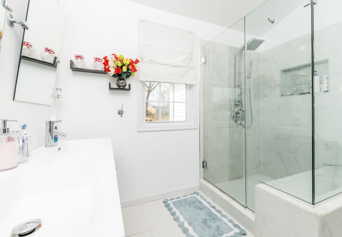 Building Photo - 4912 Upland Dr