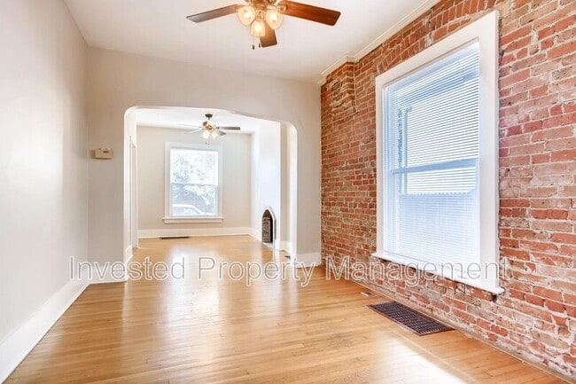 Building Photo - 123 W Archer Pl