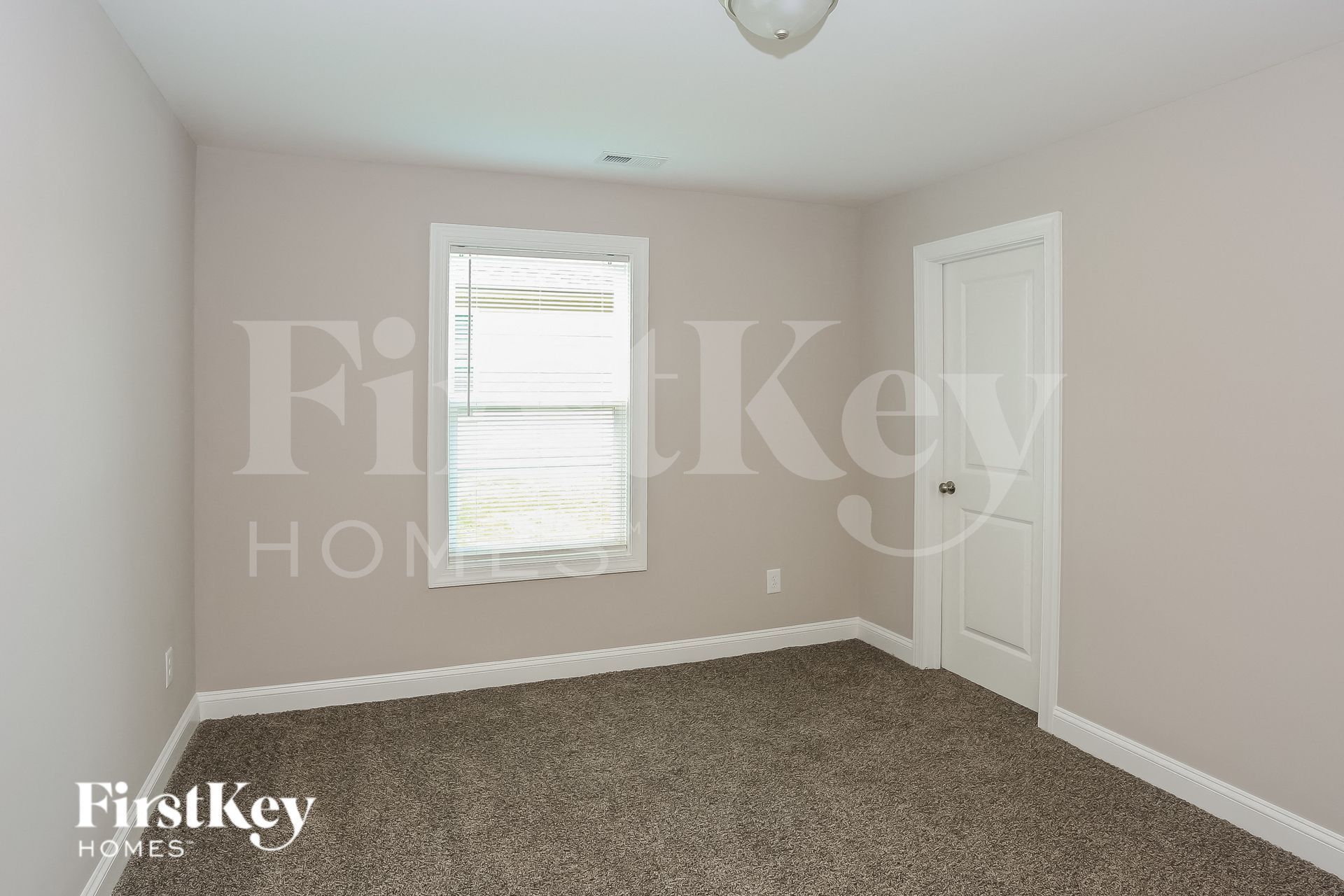 Building Photo - 337 Pecan Ct SW