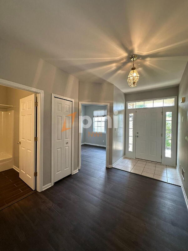 Building Photo - 1209 Lily Ln