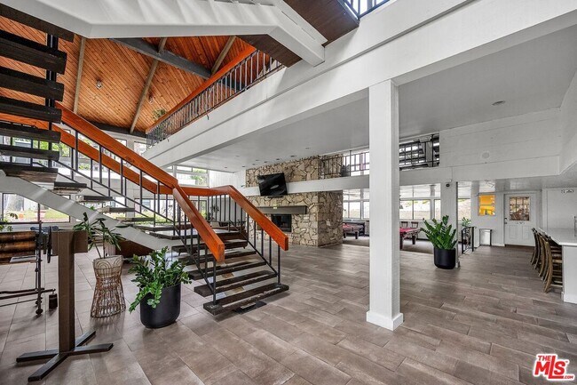 Building Photo - 7777 W 91st St