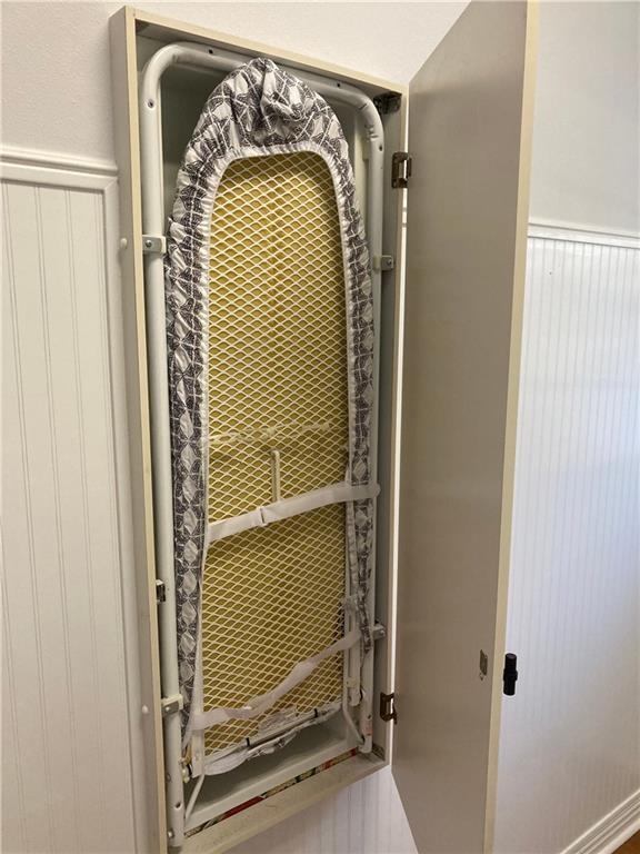 Building Photo - 420 E New Hope Rd