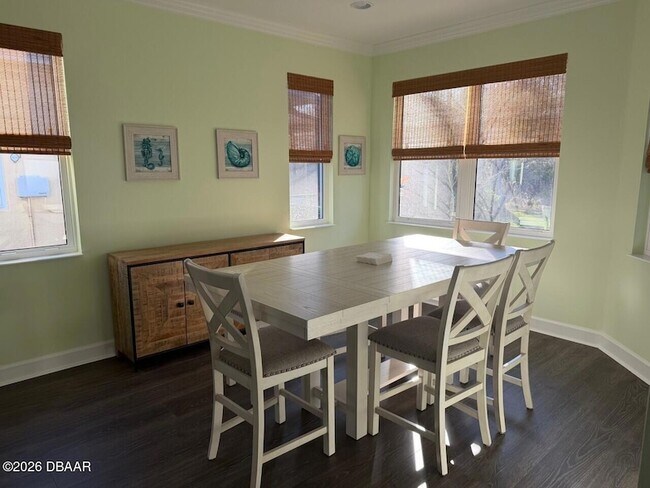 Building Photo - 621 Hang Loose Wy