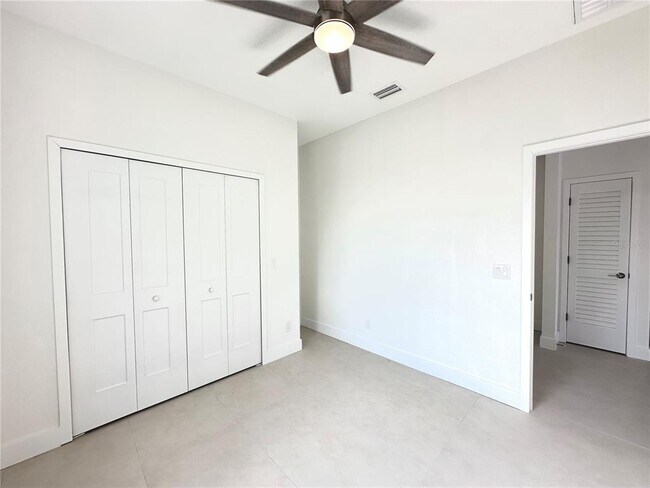 Building Photo - 26127 Northern Cross Rd