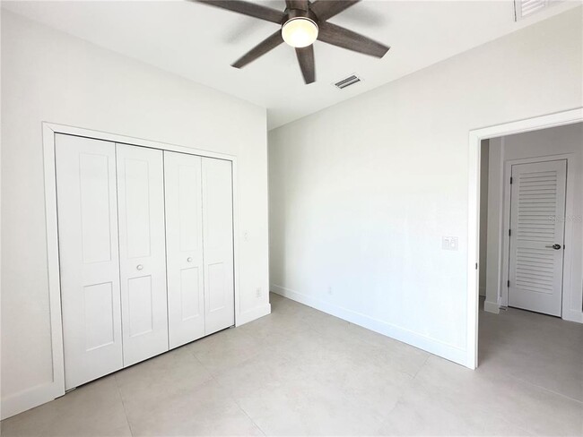 Building Photo - 26129 Northern Cross Rd