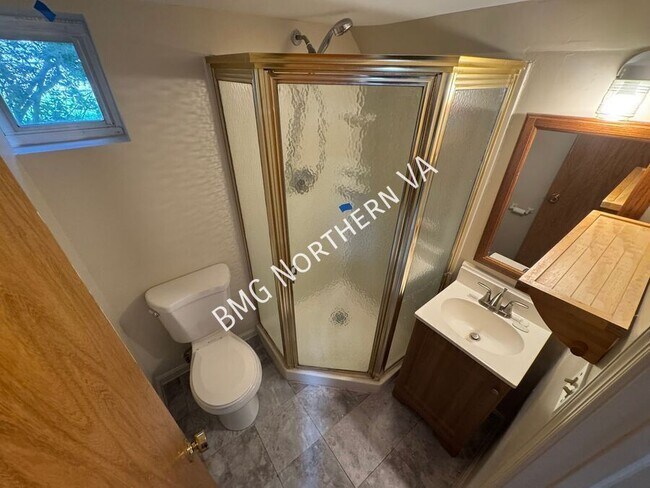 Building Photo - 7046 Lee Park Ct