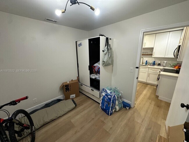 Building Photo - 34 SE 3rd Terrace