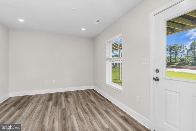 Building Photo - 2110 Winterberry Ln