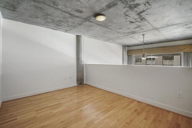 Building Photo - Modern Industrial Loft in Jack London Square