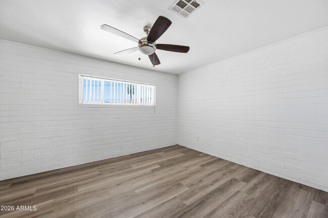 Building Photo - 3615 N 15th Ave