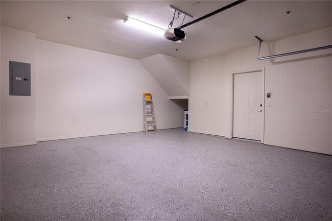 Building Photo - 2550 Grand Central Pkwy