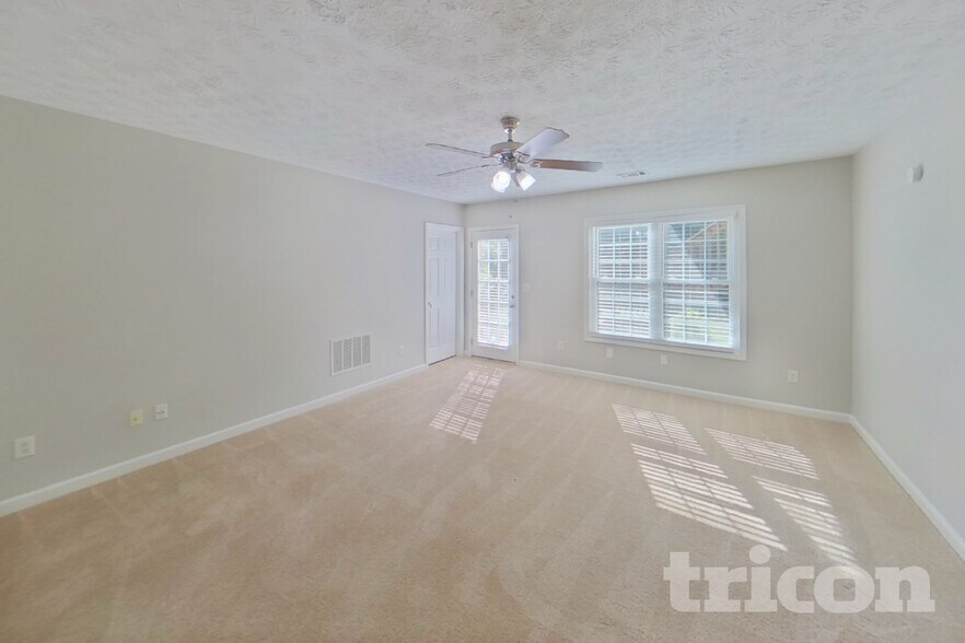 Building Photo - 806 Board Walk Ct