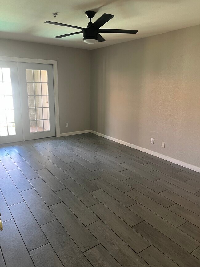 Building Photo - 1650 N 87th Terrace