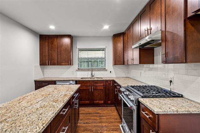 Building Photo - 6207 Royal Ln