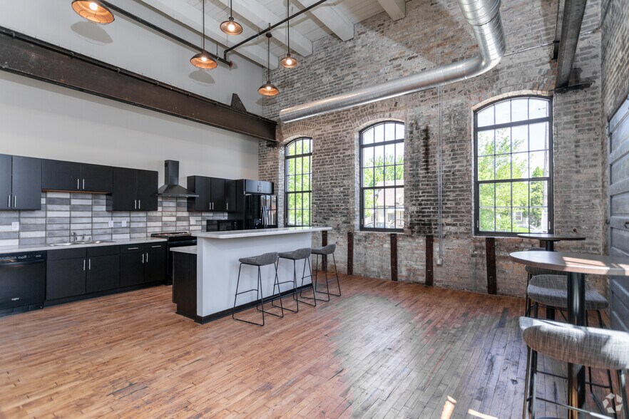 Community Room - Gold Medal Lofts