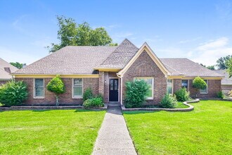 Building Photo - 4800 Harvest Knoll Cove S