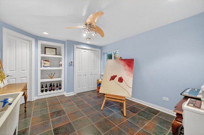 Building Photo - 322 Hemlock Ln