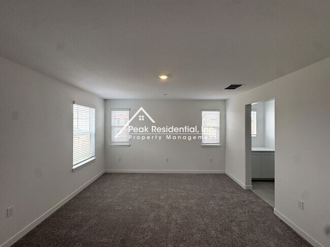 Building Photo - 12636 Hereford Ave