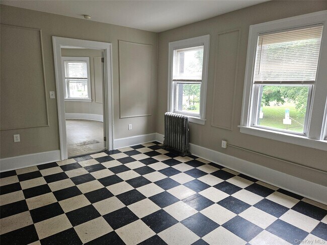 Building Photo - 103 Wickham Ave