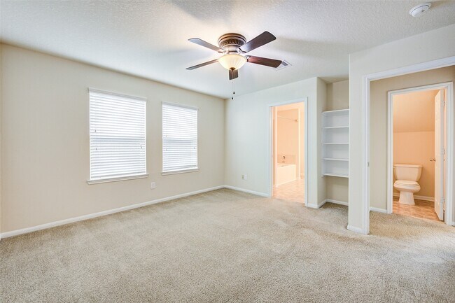 Building Photo - 4910 Conifer Ridge Way