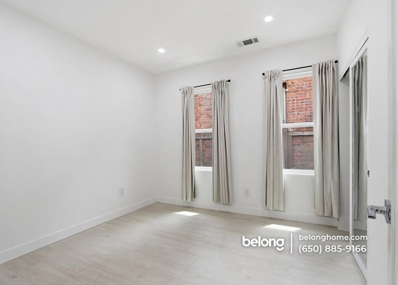 Building Photo - 1395 Vine St