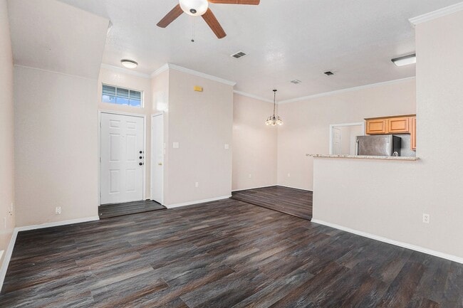 Building Photo - Discover your new home in this spacious 3-bedroom, 2-bath duplex located in the charming city of ...