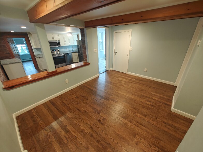 Building Photo - 175 Winthrop Rd