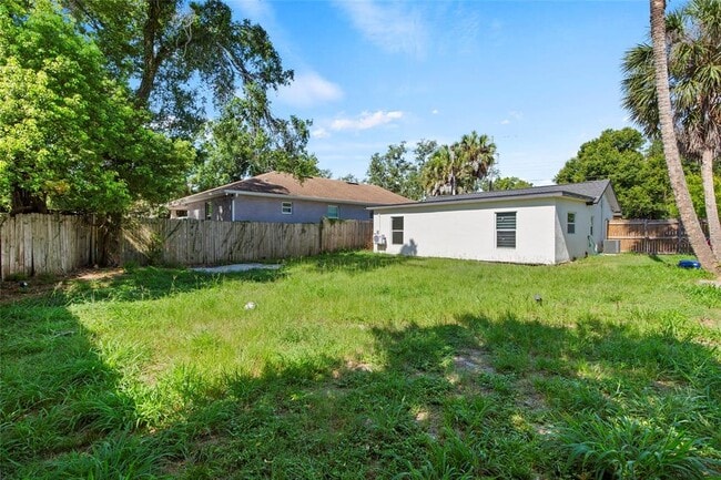 Building Photo - 8613 N 14th St