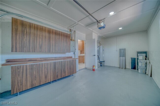 Building Photo - 5150 York Ct