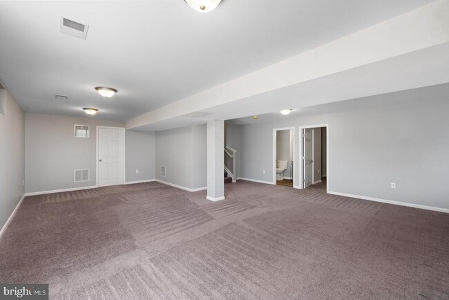 Building Photo - 12 Glenbrook Rd