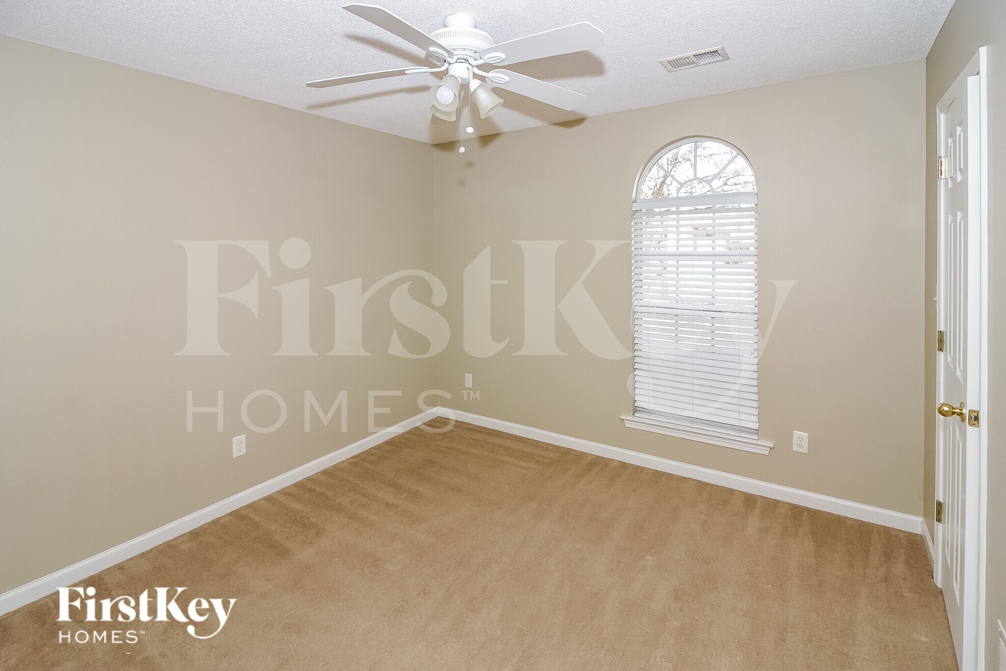 Building Photo - 2554 Plum Creek Dr