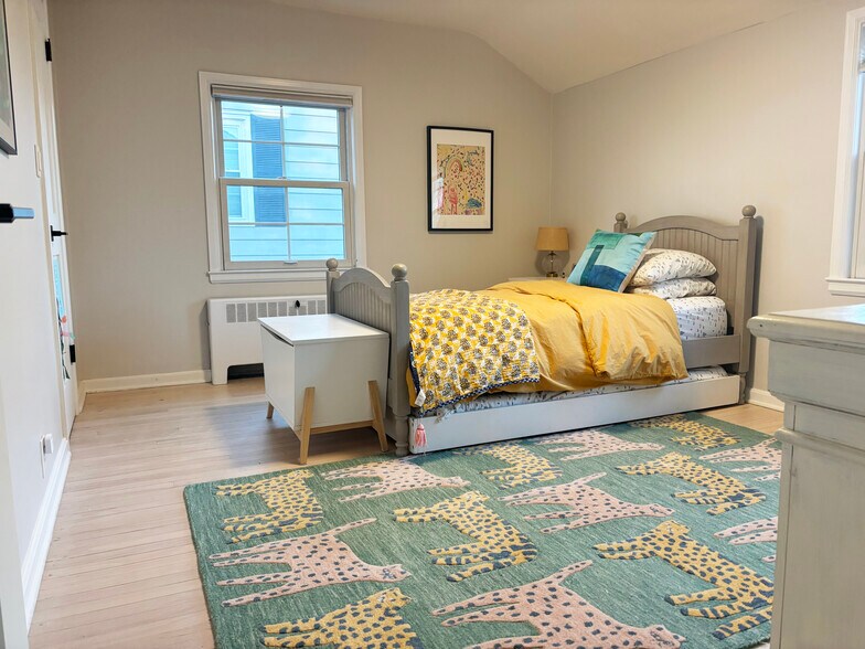 bedroom 2 - 6120 N Kent Ave