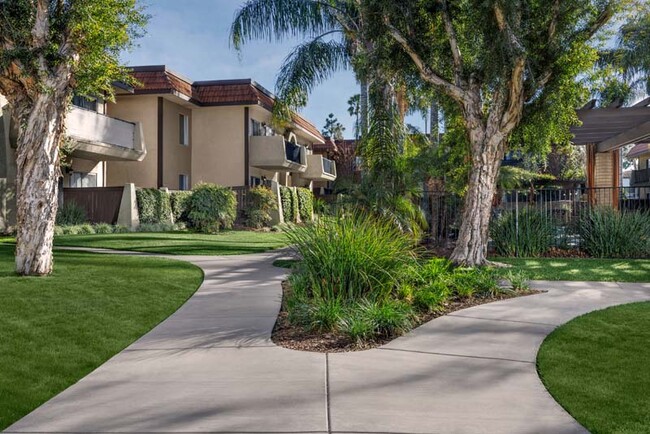 Building Photo - Los Arbolitos Apartments, Riverside