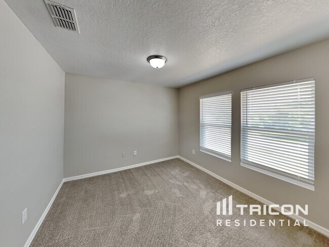 Building Photo - 9467 Northvale St