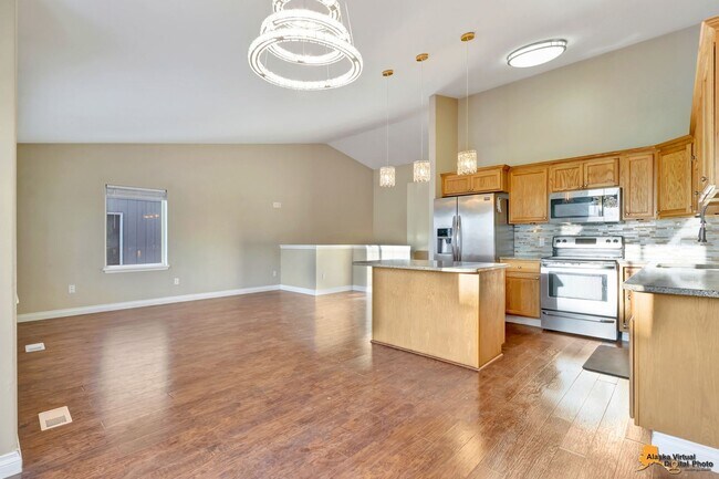 Building Photo - Campbell Four Bedroom Home with Garage