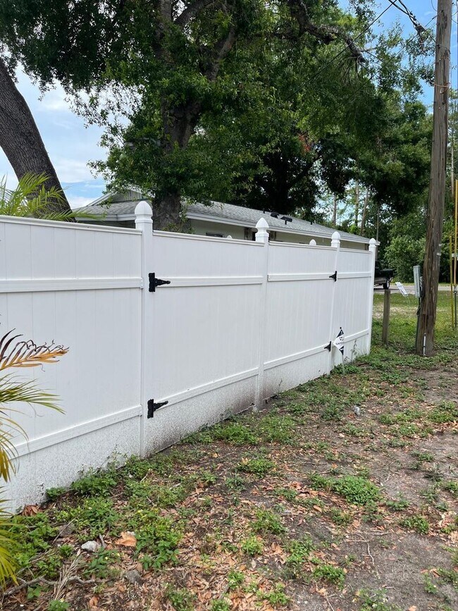 Building Photo - Beautiful 3BR Home in Central Tampa – Move-In Ready!