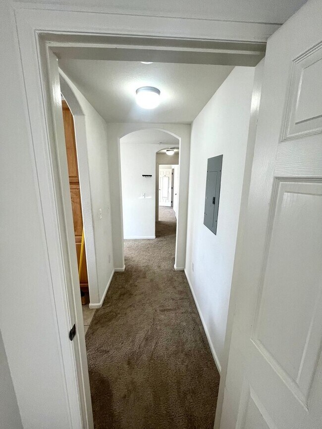Building Photo - Charming 2BR Condo in Erie