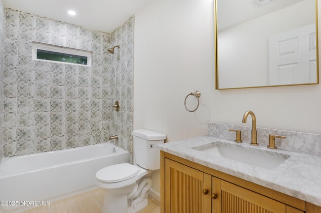 Building Photo - 2401 Mallow St