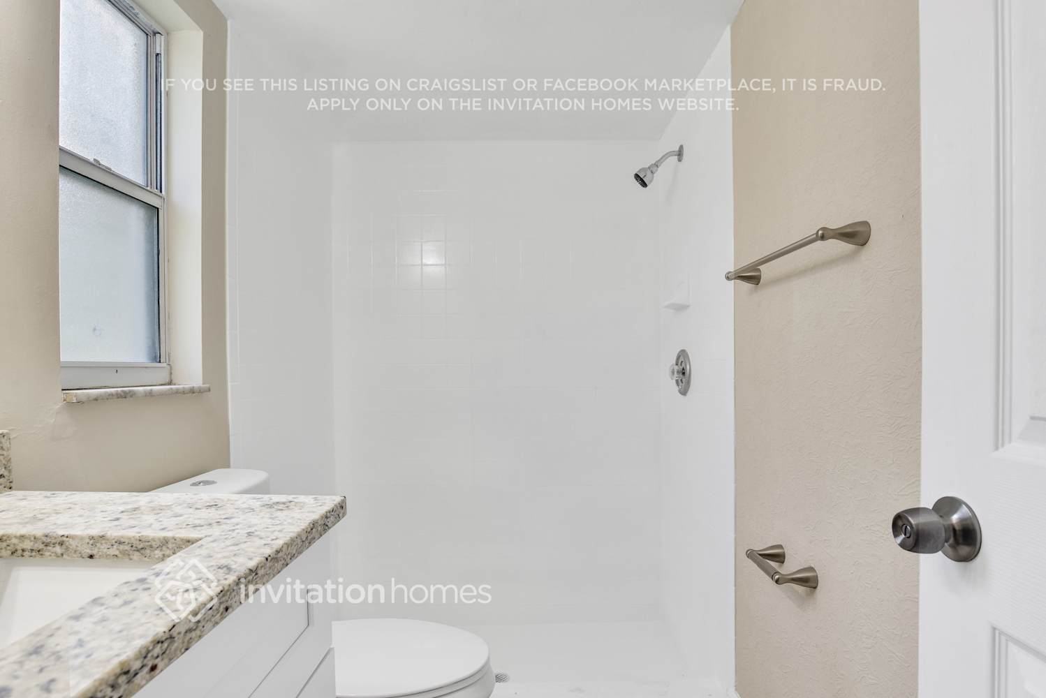 Building Photo - 1557 Nottingham Dr