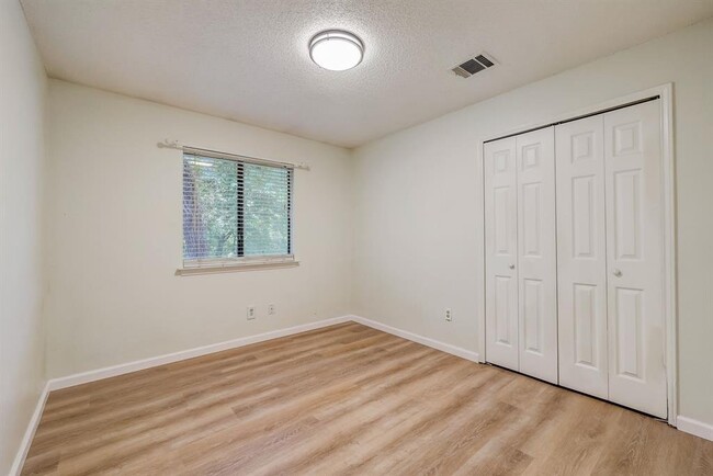 Building Photo - 13006 Moorcroft Ln