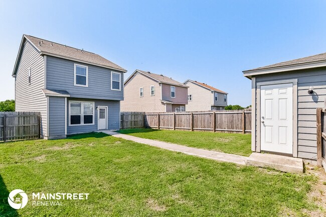 Building Photo - 6007 Midcrown Dr