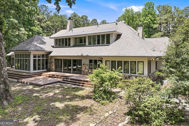 Building Photo - 3735 Smithtown Rd
