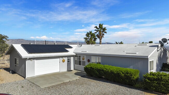 Building Photo - 60781 Painted Hills Rd