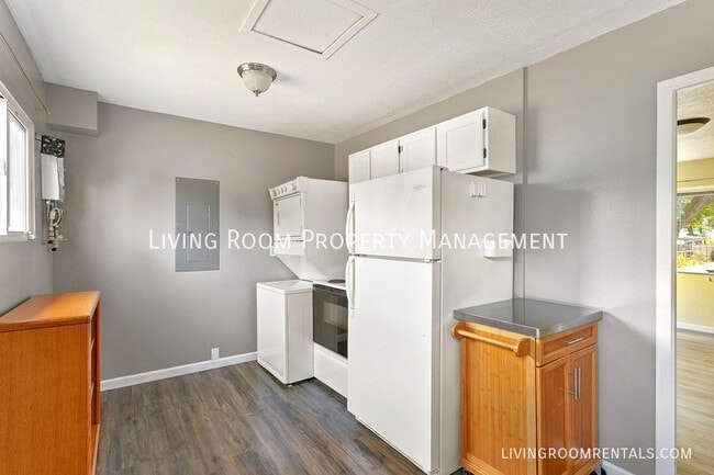 Building Photo - 4819 NE 86th-