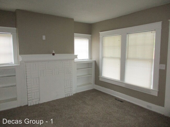 Building Photo - 3 br, 1 bath House - 1020 14th Place SW