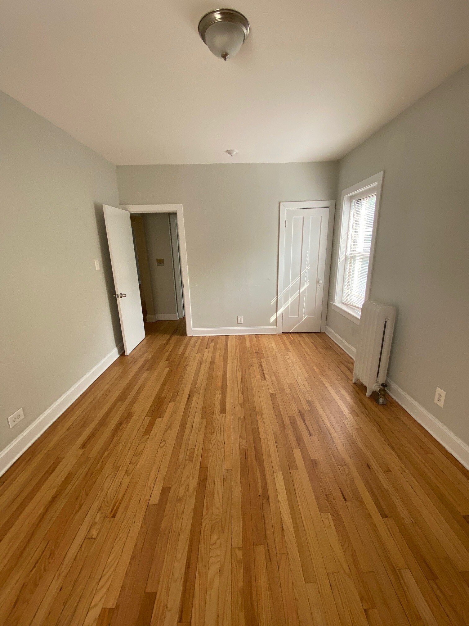 Building Photo - 732 Reba Pl