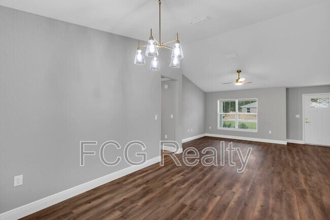 Building Photo - 6 Elm Loop