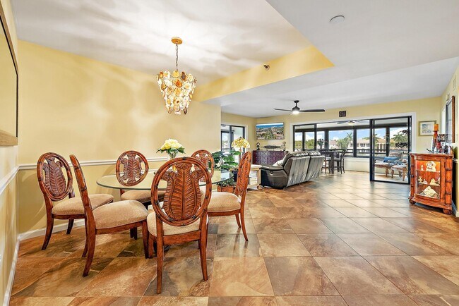 Building Photo - 533 Oak Harbour Dr
